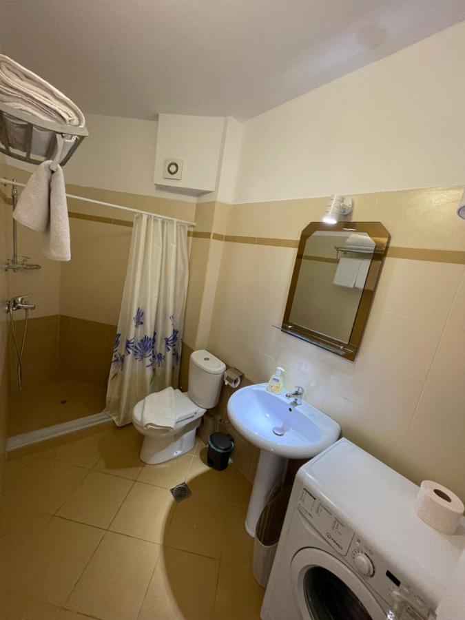 Relax Apts Saranda 1 Exteriör bild